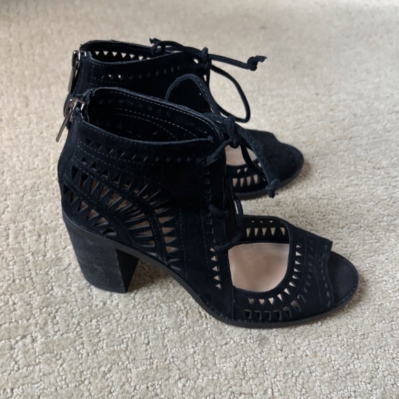 Vince Camuto Tarita Black Cutout Suede Block Peep Toe Lace Heels in Size 5. - Picture 9 of 16